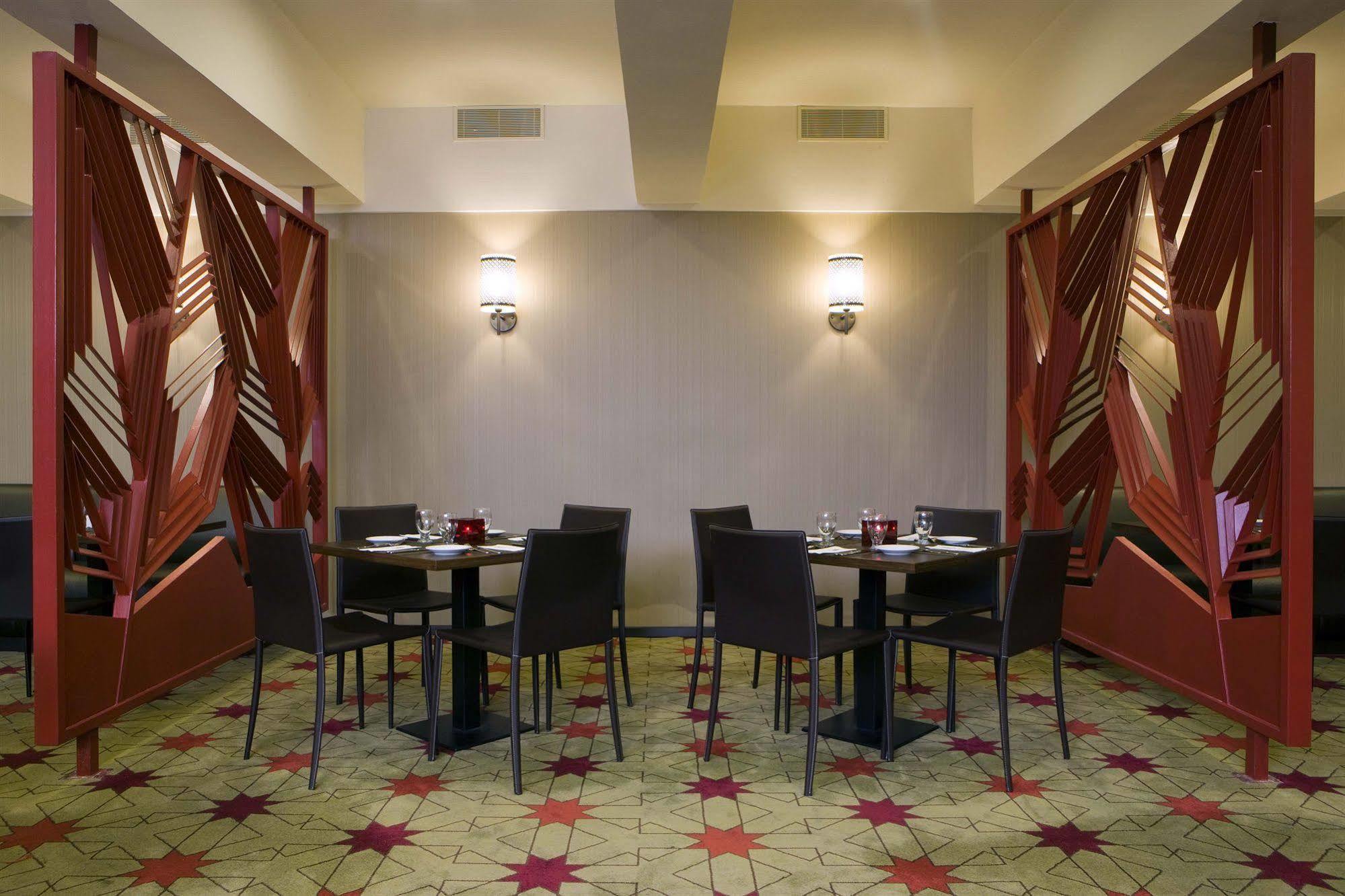 Dan Boutique Отель 4*